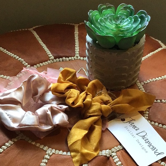Stellar Designs Accessories - Stellar Designs Hair Scrunchies Set of 2